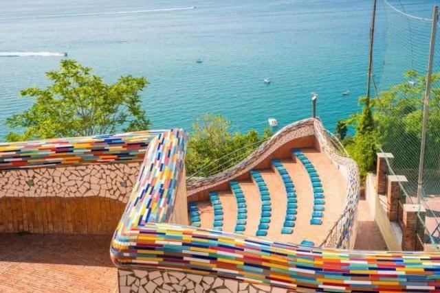 B&B Due Su Due Holiday Vietri Екстериор снимка
