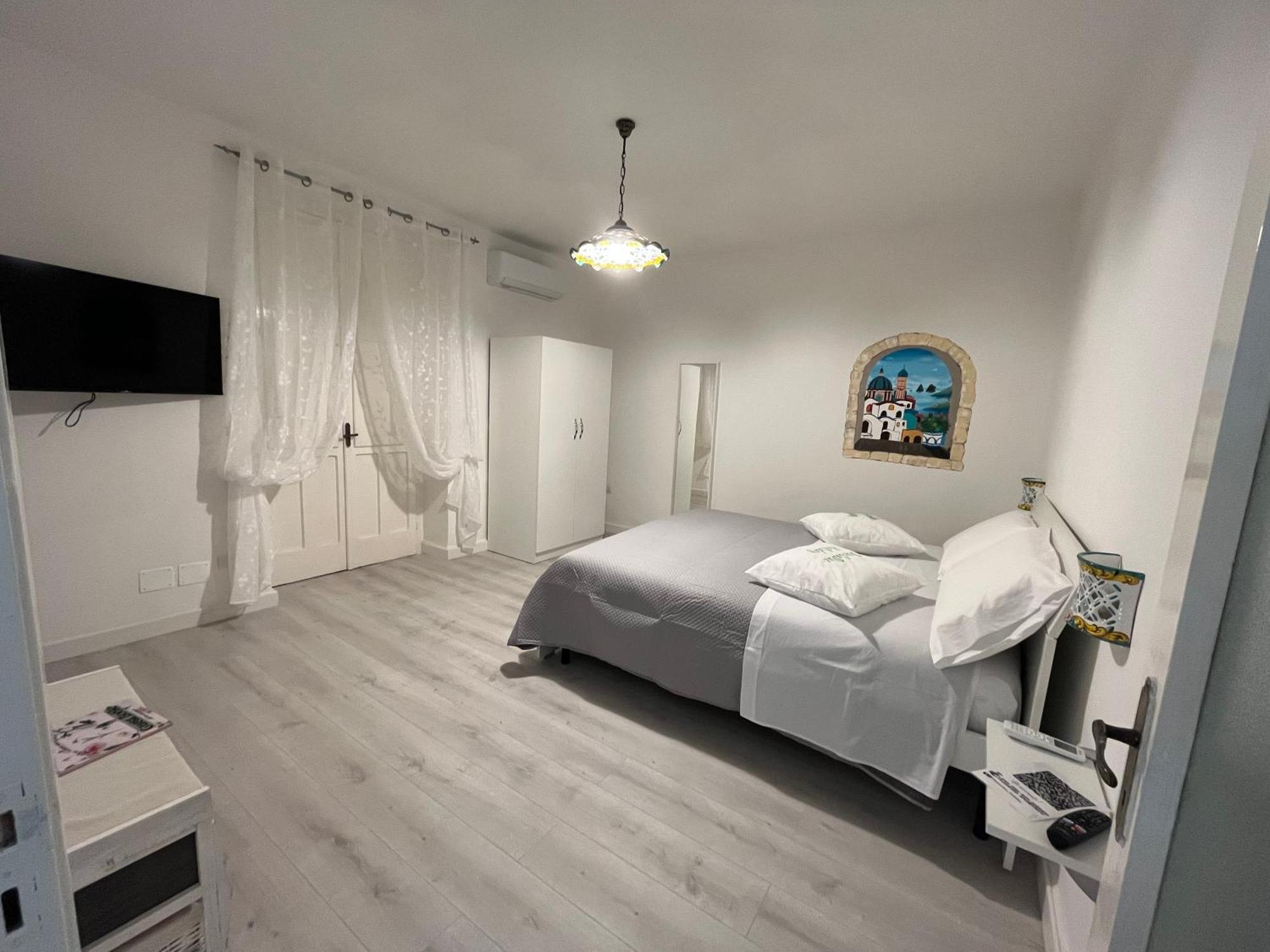 B&B Due Su Due Holiday Vietri Екстериор снимка