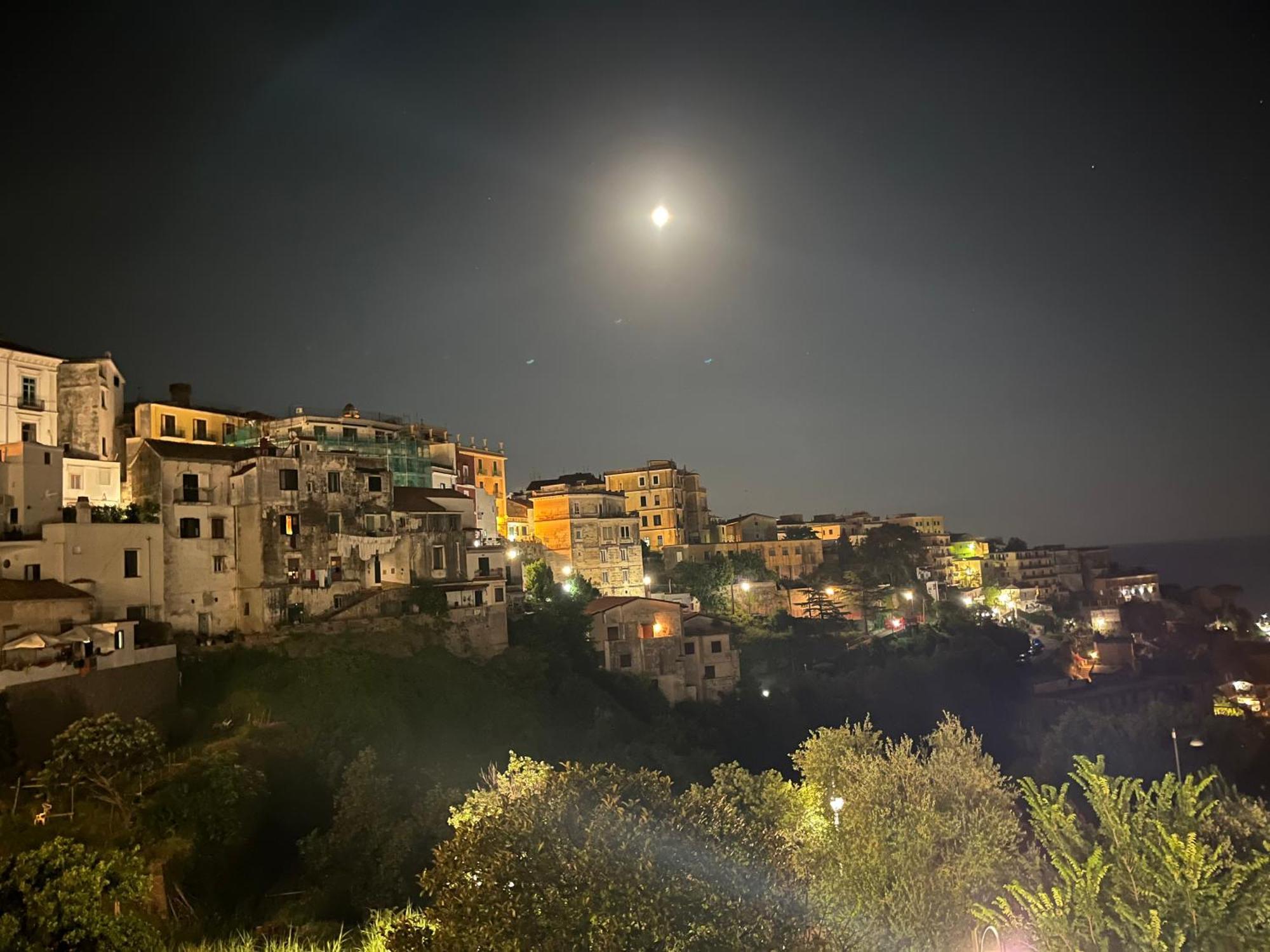 B&B Due Su Due Holiday Vietri Екстериор снимка